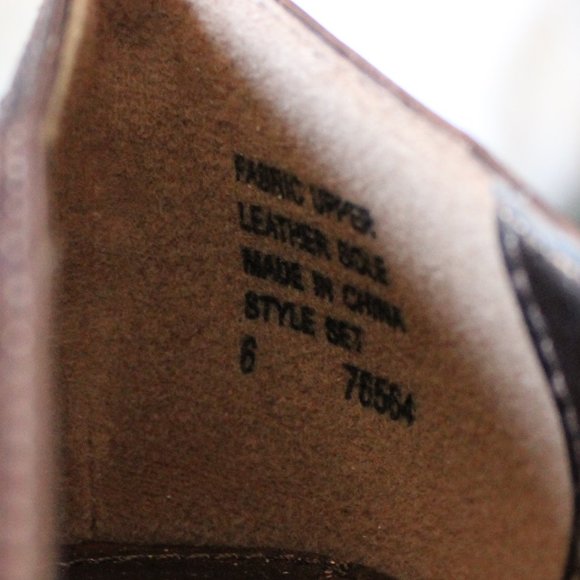 NWT - Unlisted by Kenneth Cole, Bronze Sequin Pump, size 6M - Picture 5 of 7